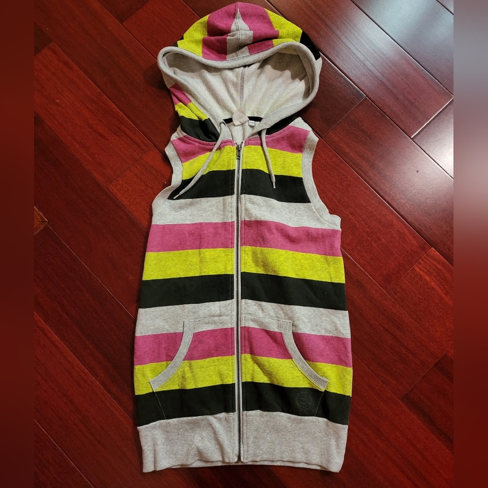 Amnesia fleece lined sleeveless hoodie